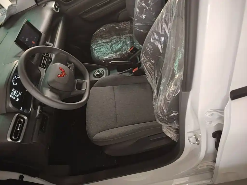 Wuling Hongguang EV — миниатюра 15