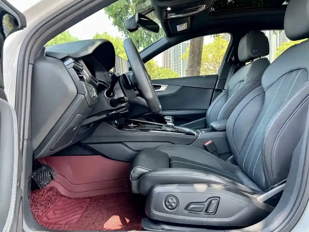 Audi A4L 2022 40 TFSI Luxury