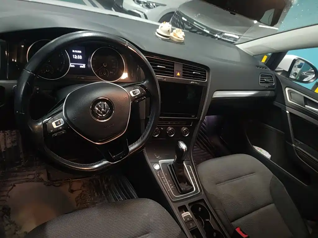 Volkswagen Golf — миниатюра 12