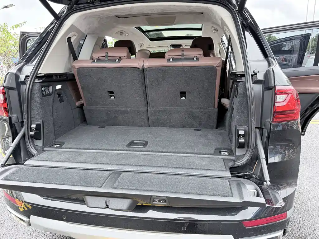BMW X7 — миниатюра 11