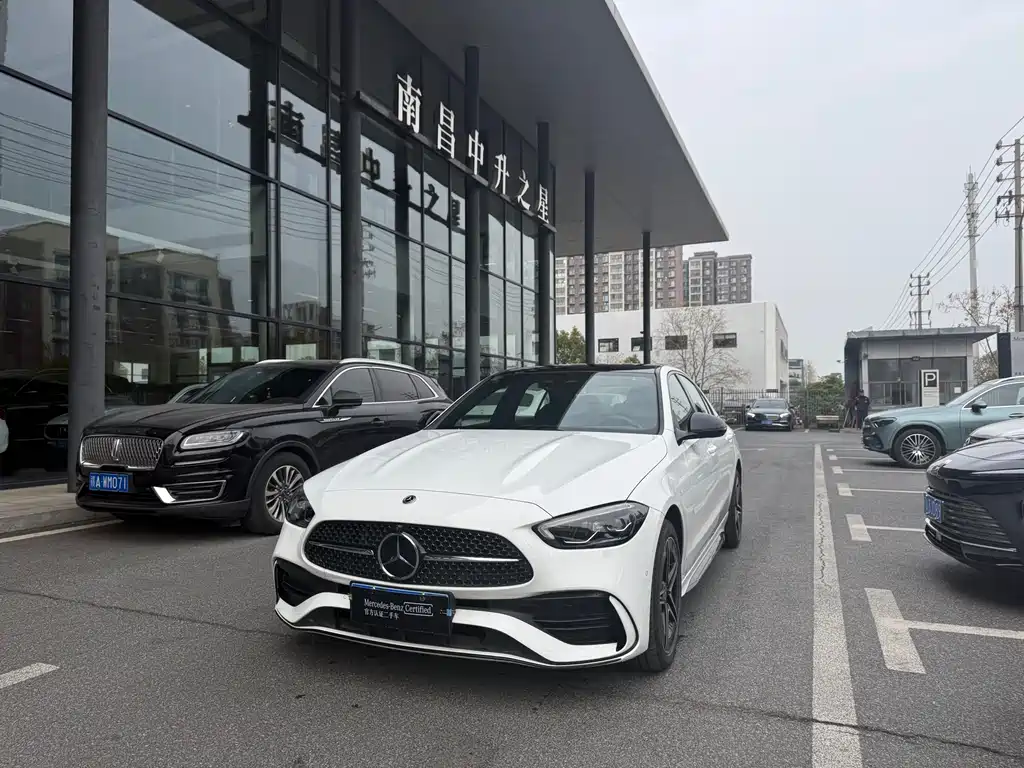 Mercedes-Benz C-Class 2024