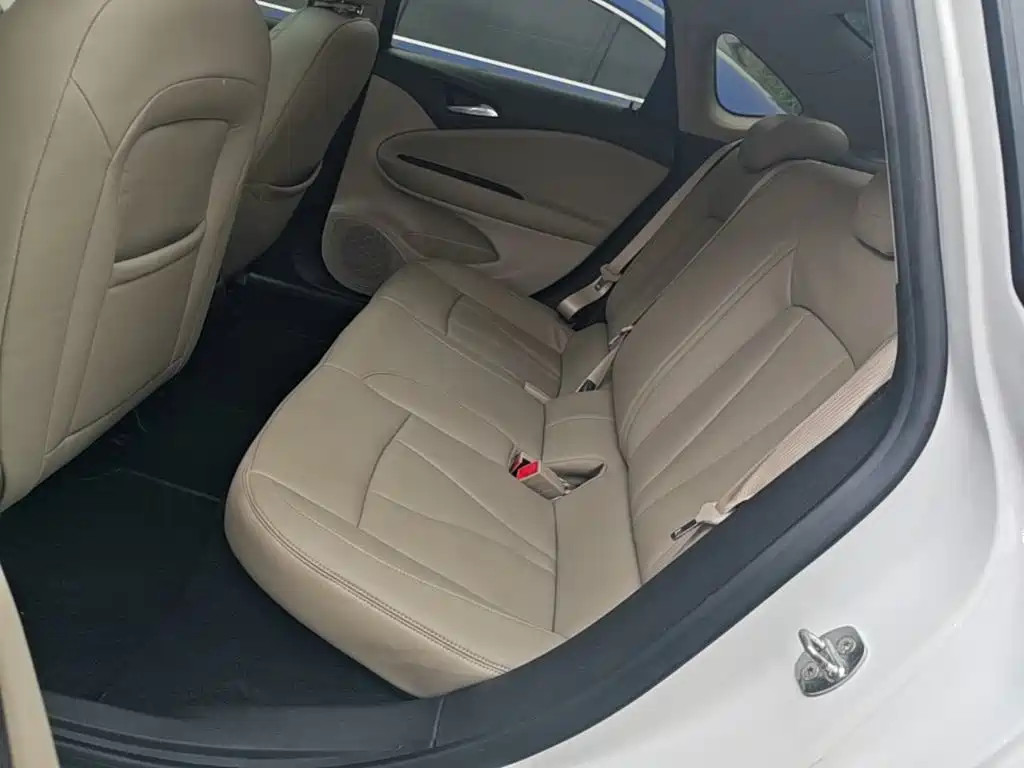 Buick Verano — миниатюра 17