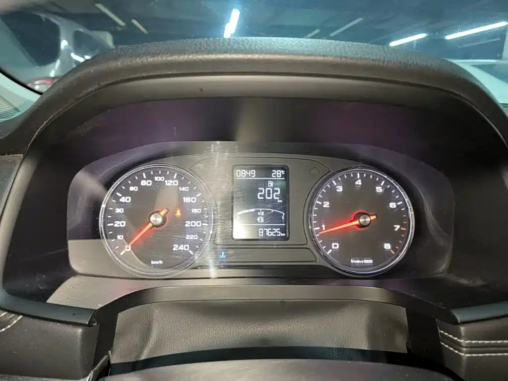 Roewe i6 Classic — миниатюра 12