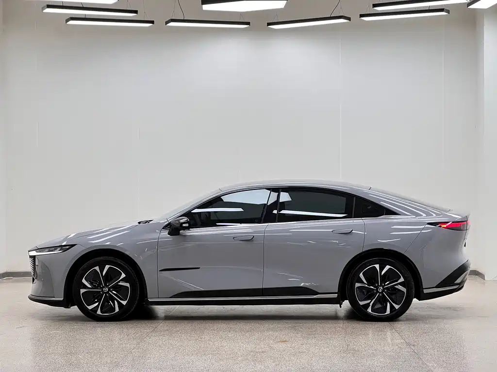 Mazda EZ-6 — миниатюра 7