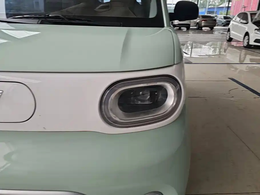 Wuling MINIEV — миниатюра 5