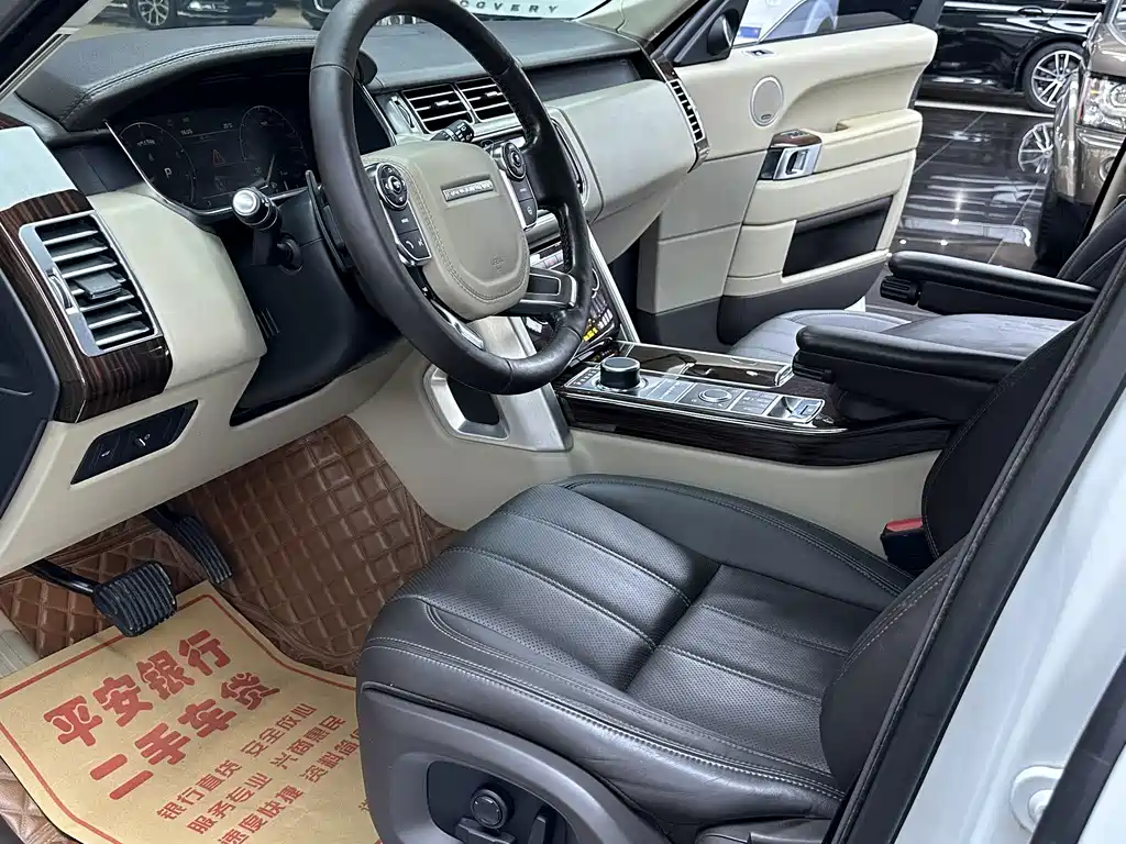 Land Rover Range Rover — миниатюра 4