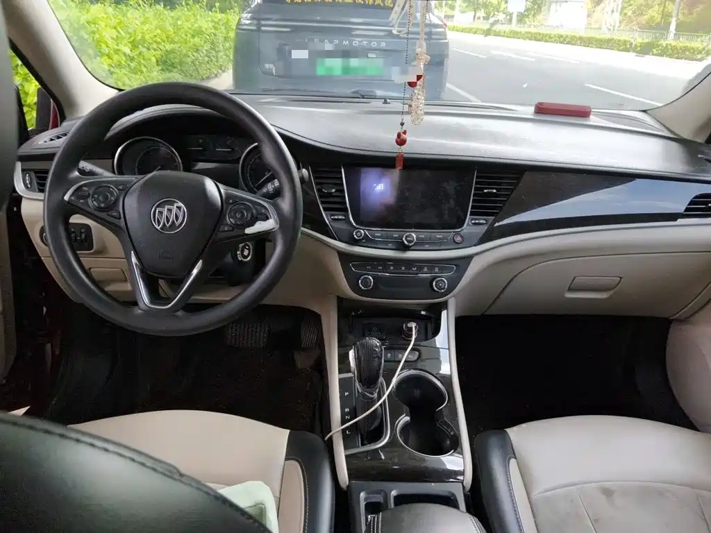 Buick Verano — миниатюра 10