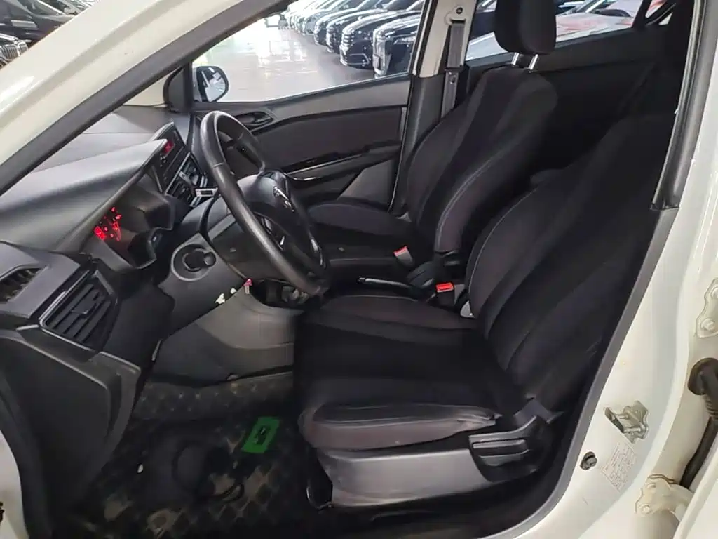 Baojun 310 — миниатюра 14