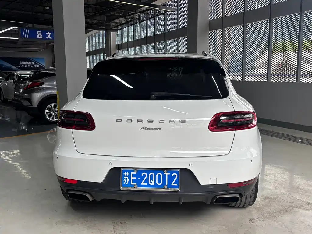 Porsche Macan — миниатюра 11