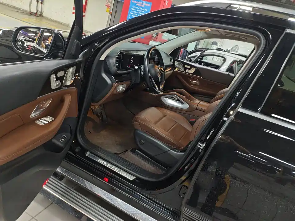 Mercedes-Benz GLE (Import) — миниатюра 4