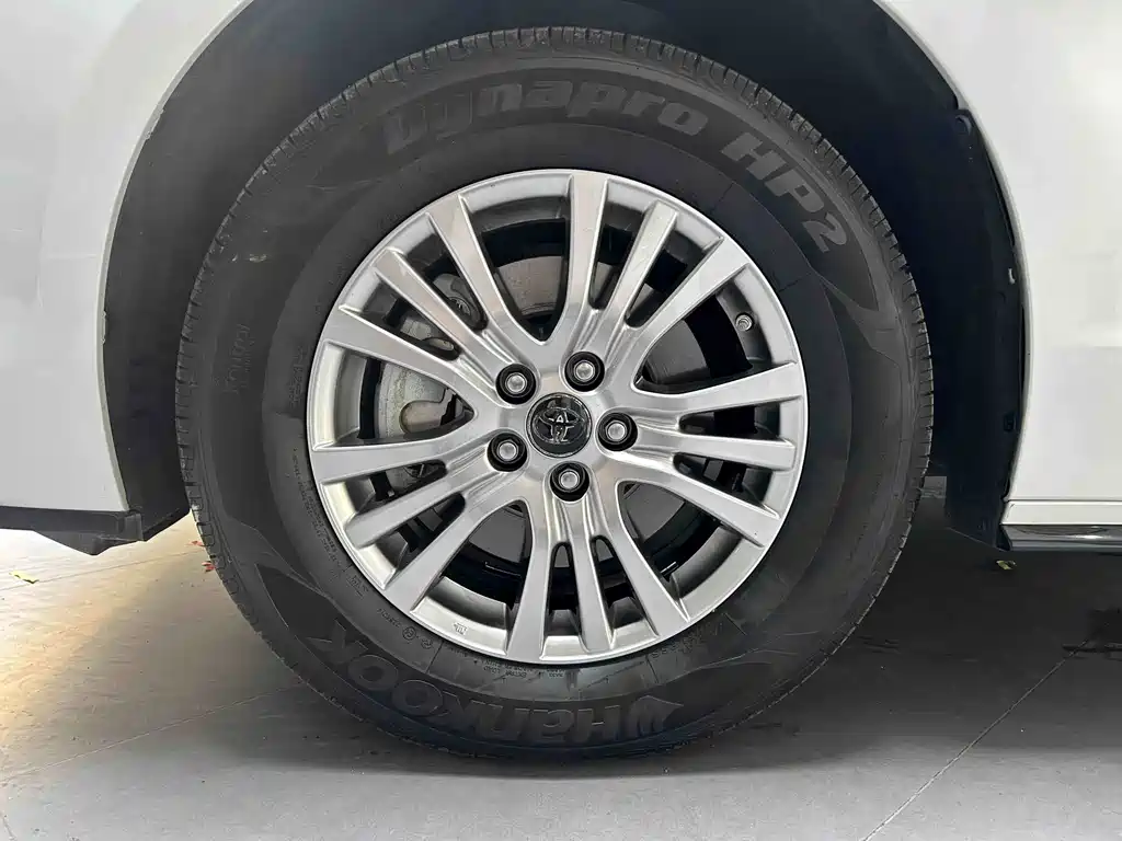Toyota Sienna 2021 2.5L Luxury