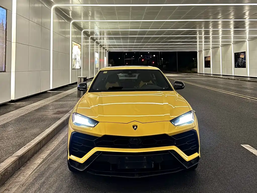 Lamborghini Urus 2019