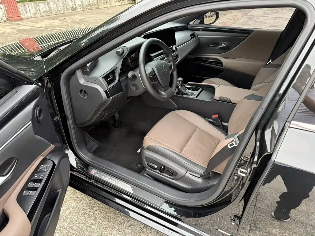 Lexus ES — миниатюра 4