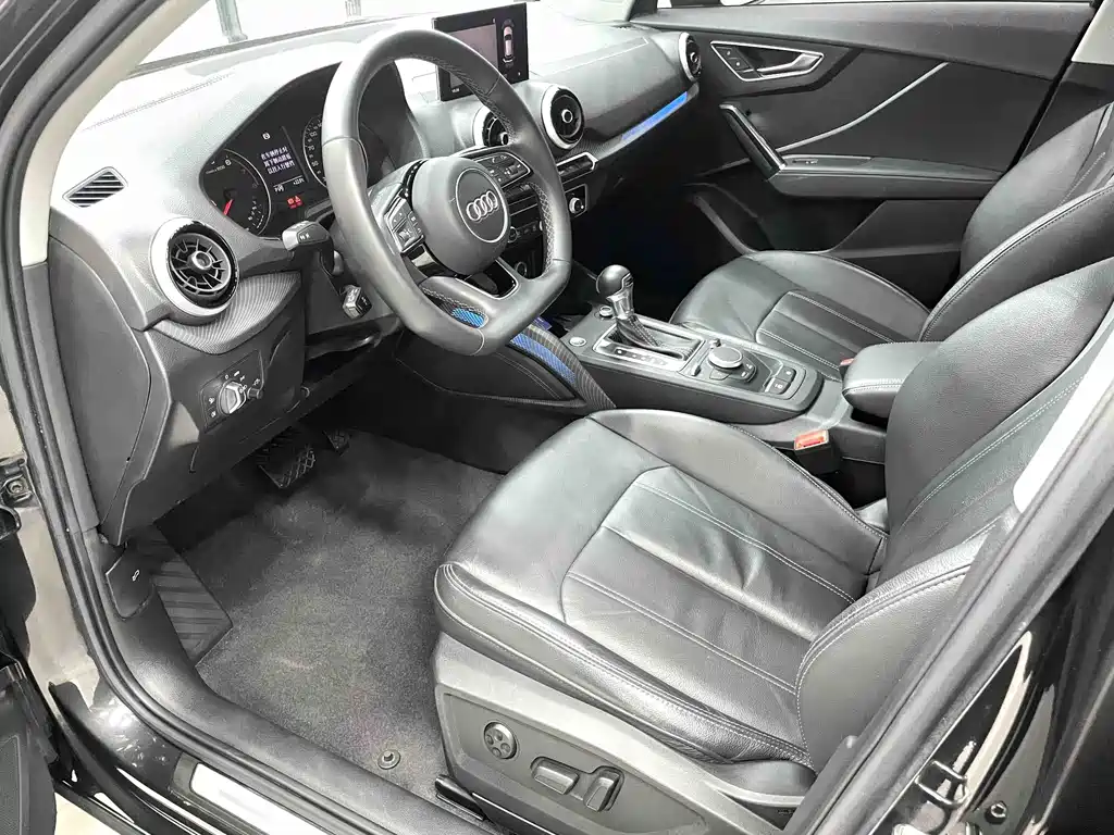 Audi Q2L 2022 35 TFSI Fashion