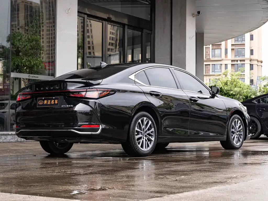 Lexus ES — миниатюра 3