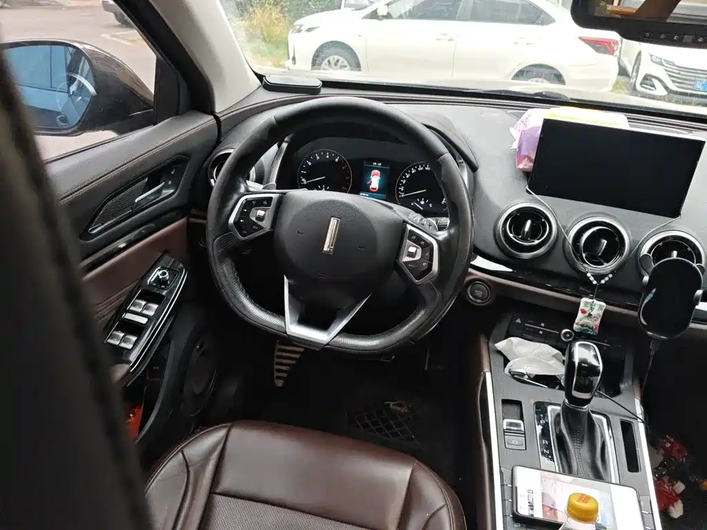 Wey Wey VV5 — миниатюра 6