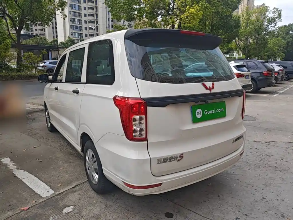 Wuling Hongguang — миниатюра 5