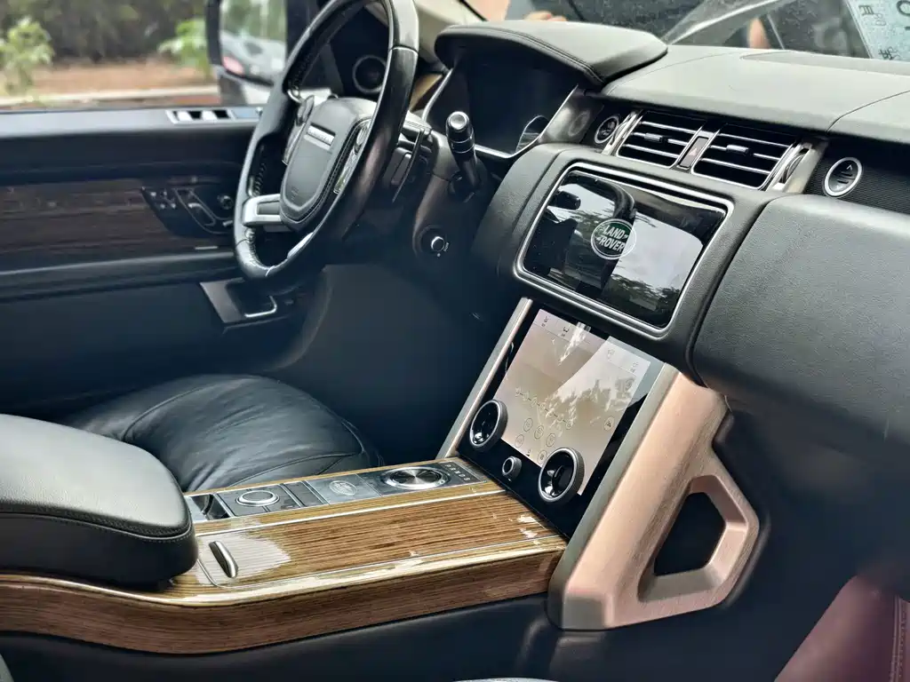 Land Rover Range Rover — миниатюра 11