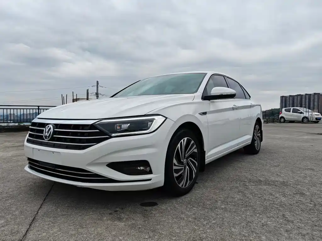 Volkswagen Sagitar 2022