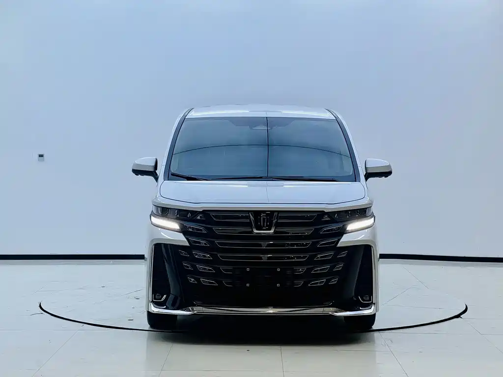 Toyota Vellfire — миниатюра 3