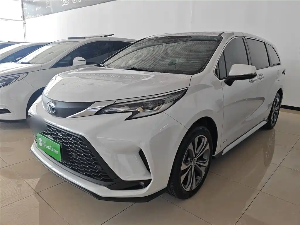 Toyota Granvia 2024