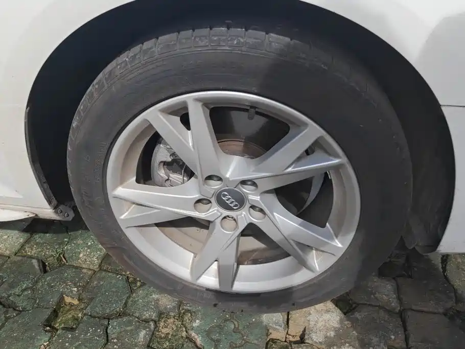 Audi A4L — миниатюра 6