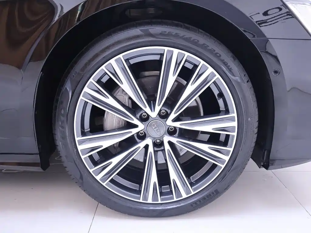 Audi A6L — миниатюра 6
