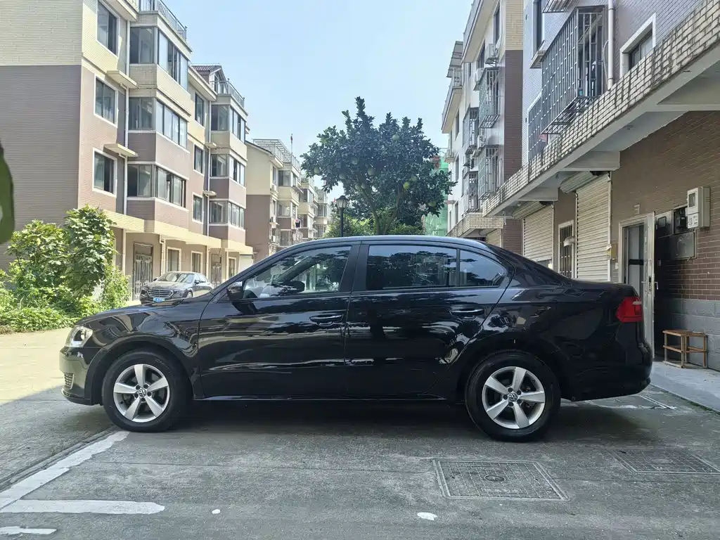 Volkswagen Lavida — миниатюра 3