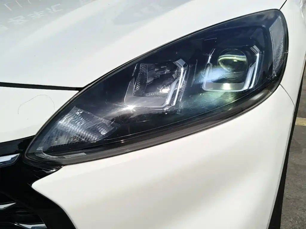 Ford Escape — миниатюра 24