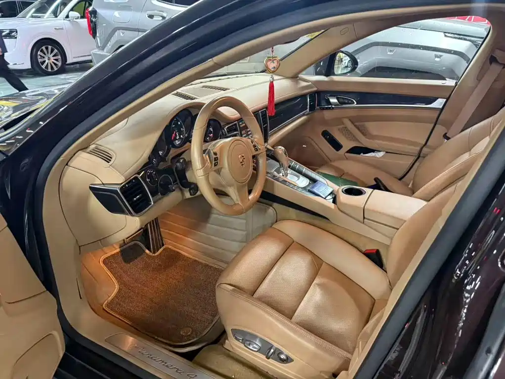 Porsche Panamera — миниатюра 7