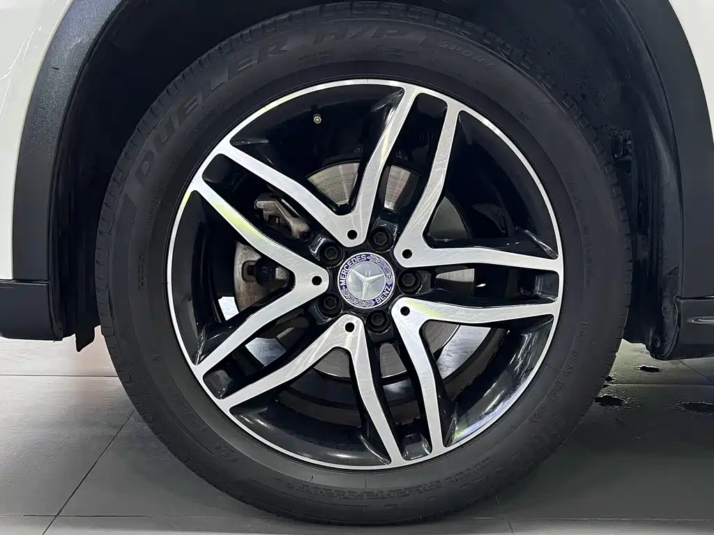 Mercedes-Benz GLA — миниатюра 12