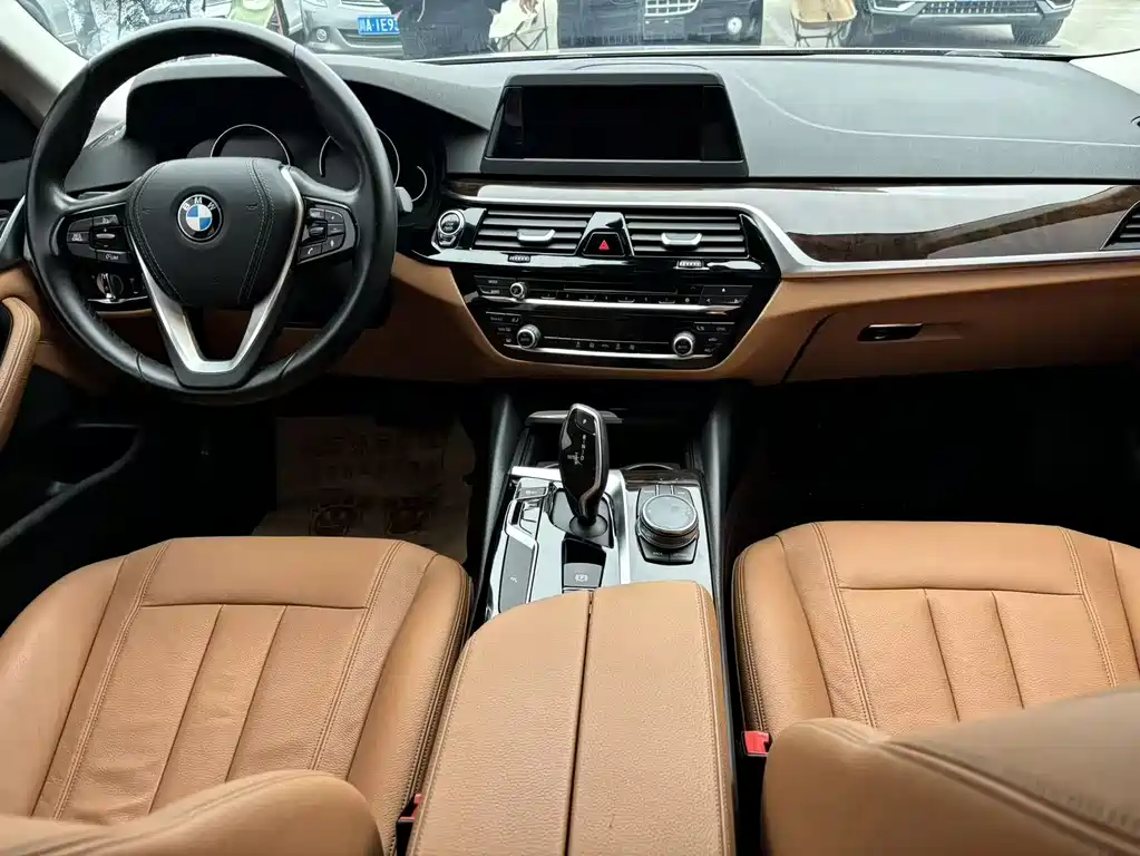 BMW 5 SERIES