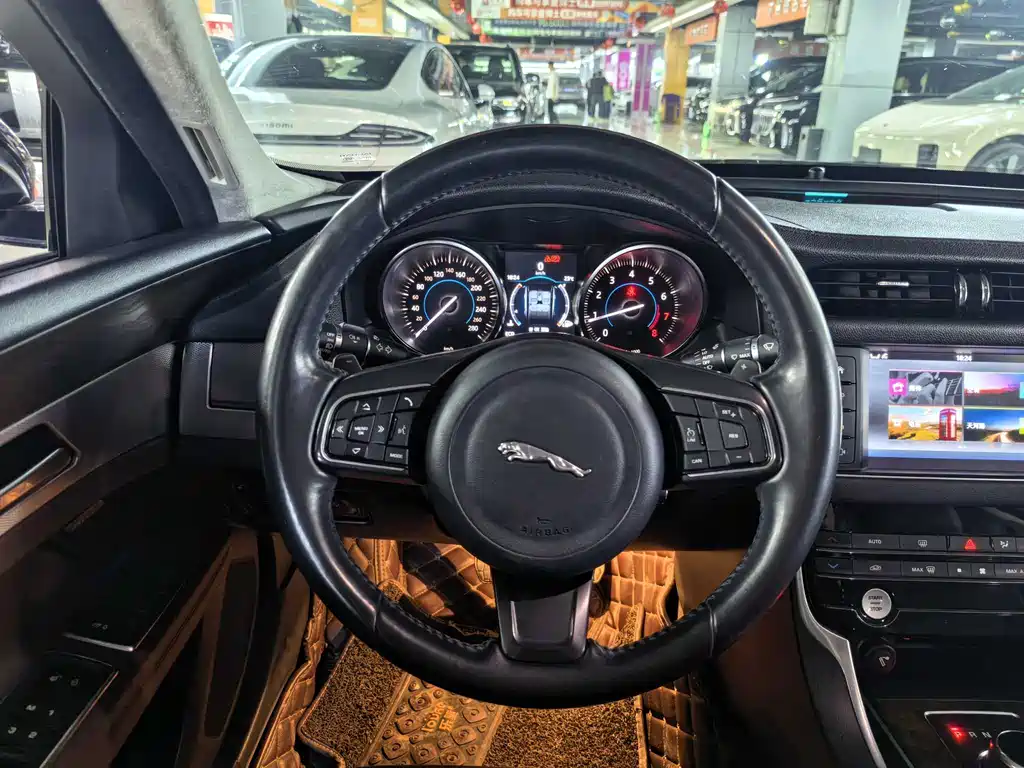 Jaguar XFL 2017 XFL 2.0T 240PS Luxury