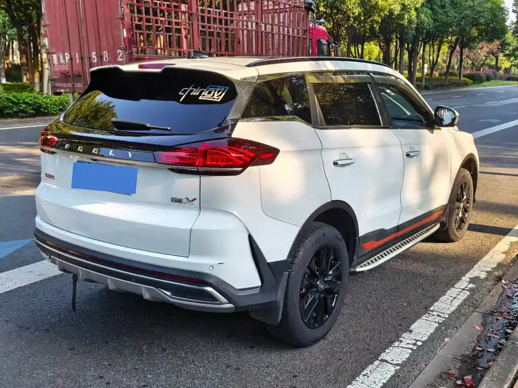 Geely Boyue — миниатюра 4