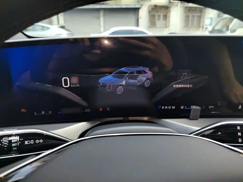 Cadillac XT5 — миниатюра 4