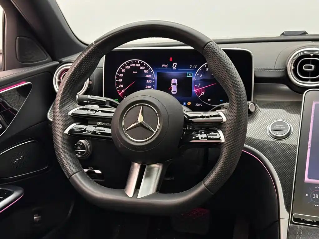 Mercedes-Benz C-Class — миниатюра 12