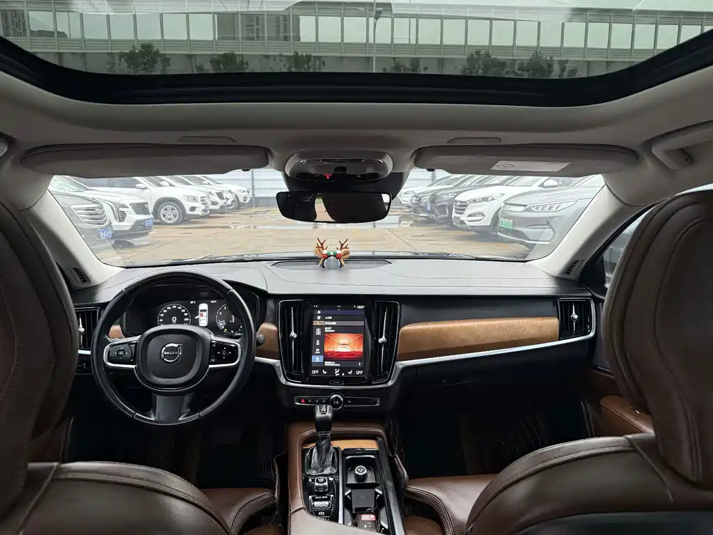 Volvo S90 — миниатюра 9