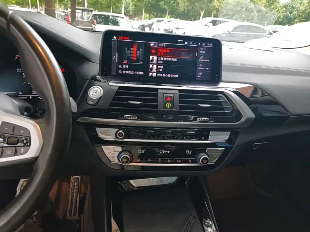 BMW X3 — миниатюра 13