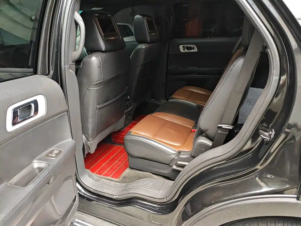 Ford Explorer (Import) — миниатюра 13