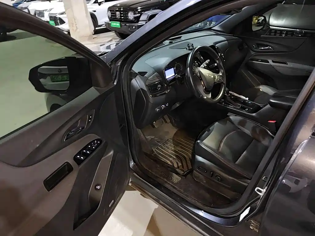 Chevrolet Equinox — миниатюра 18