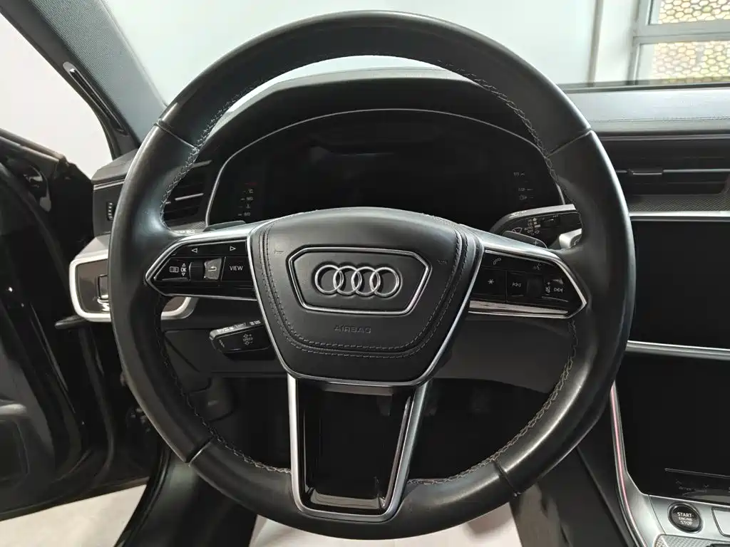 Audi A6L 2024 40 TFSI Luxury