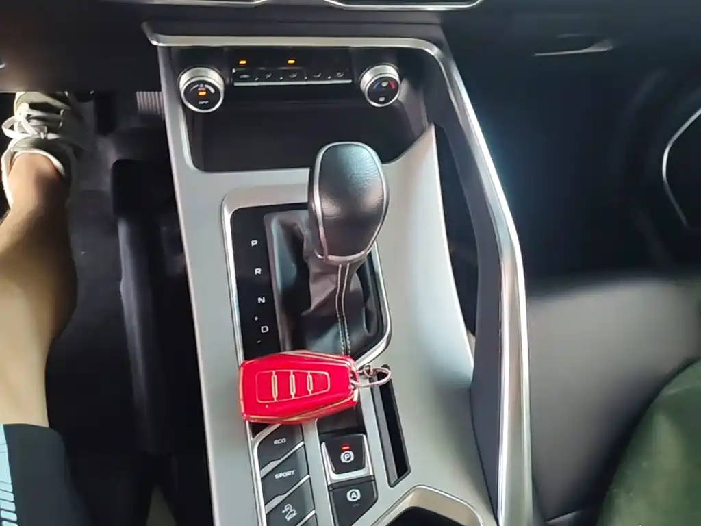 Geely Binyue — миниатюра 14