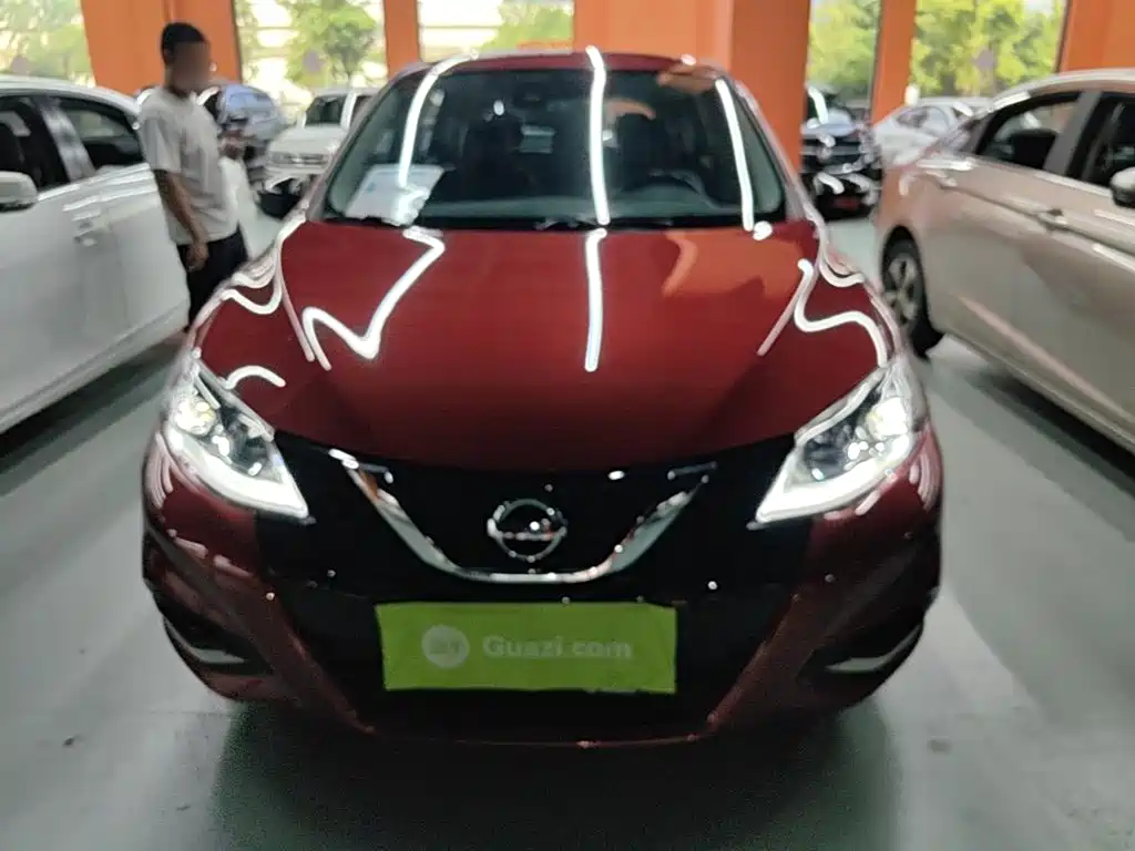 Nissan Tiida — миниатюра 3
