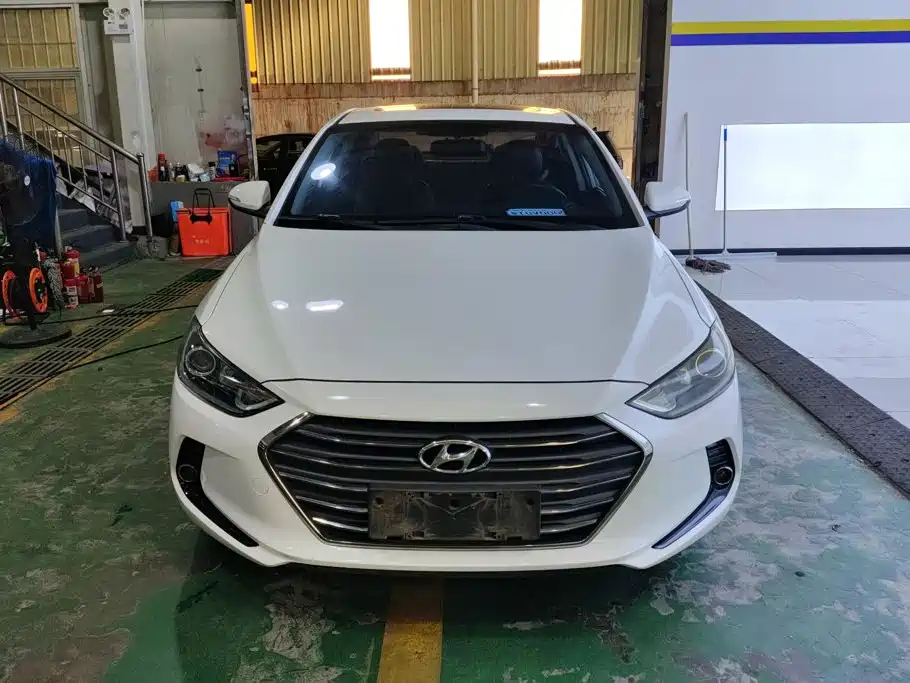 Hyundai Elantra — миниатюра 2