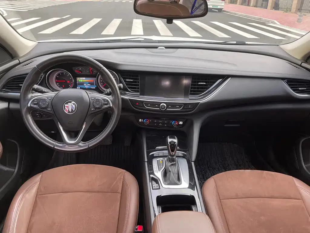 Buick Regal — миниатюра 6