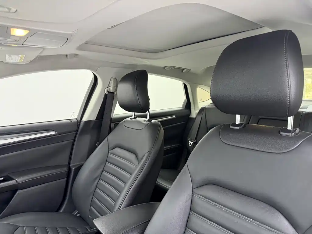 Ford Mondeo — миниатюра 8
