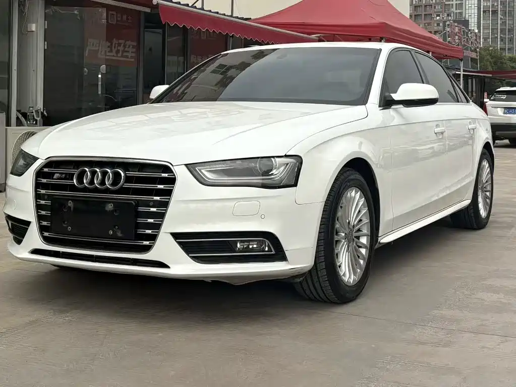 Audi A4L 2015