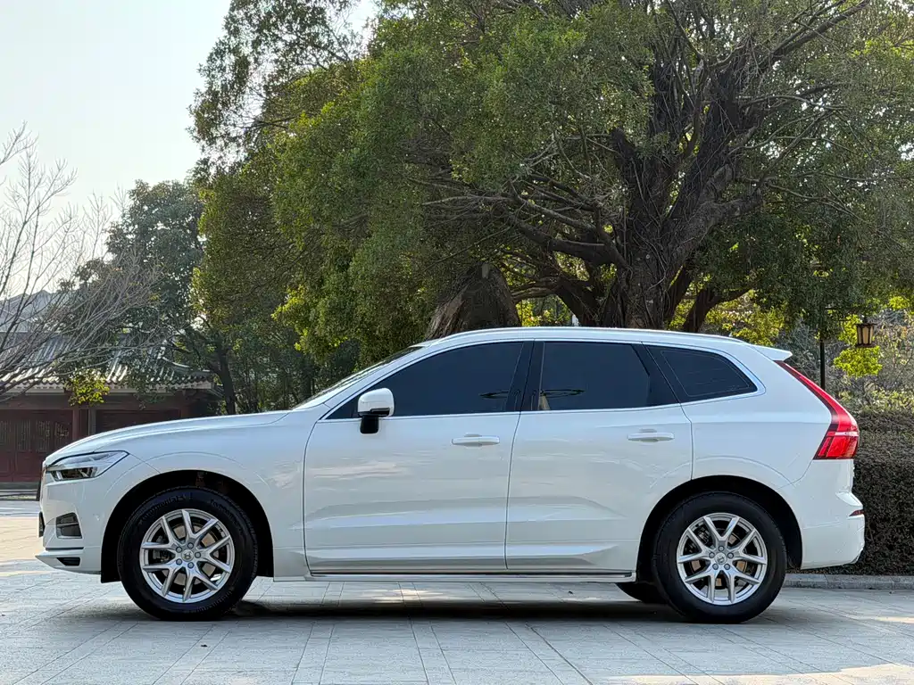 Volvo XC60 T5 4WD Smart Leisure Edition China VI, фото 4