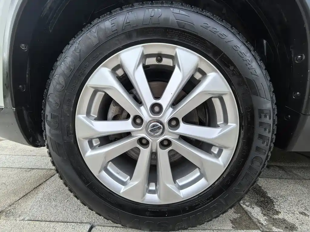 Nissan X-Trail — миниатюра 15