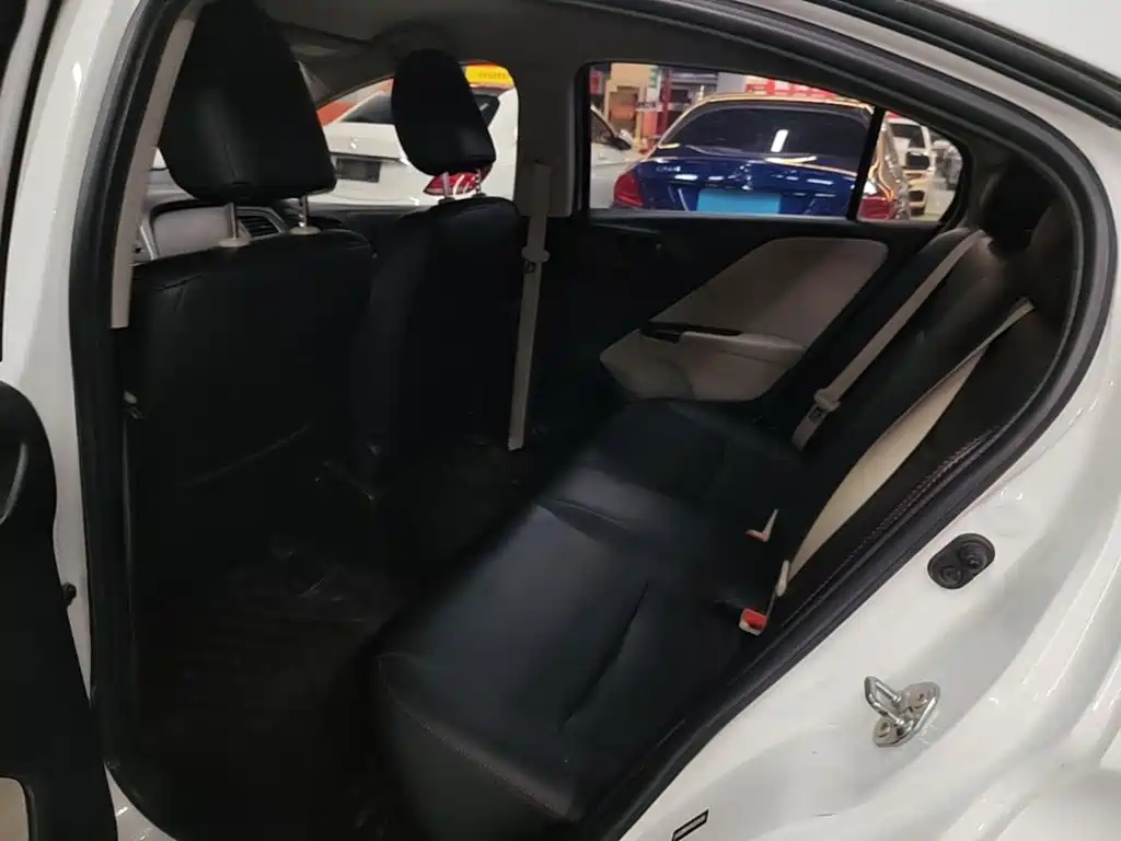 Honda City — миниатюра 17
